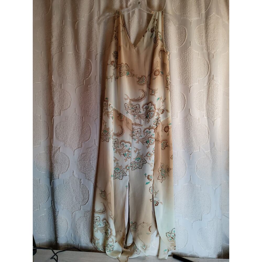 #454 Excellent Pre-Loved Mint Julep Sleeveless V Neck Boho Dress Size 9/10